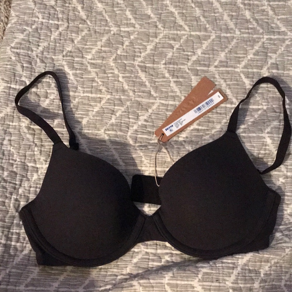Black Women's fits everybody T-Shirt Bra - skims